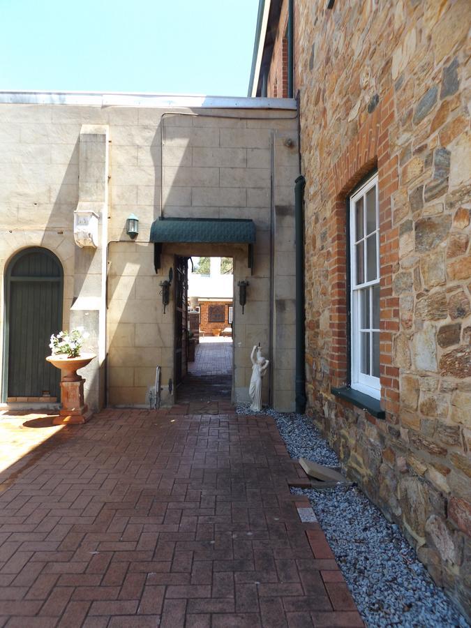 Courtyard Faversham House Bed & Breakfast York Exterior photo